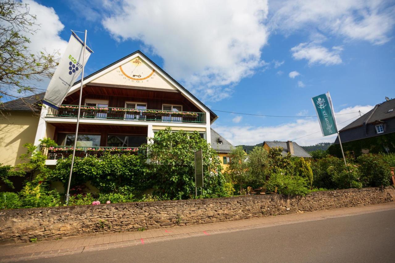 Gasthaus Bio-Weingut Staffelter Hof Kröv Exterior foto