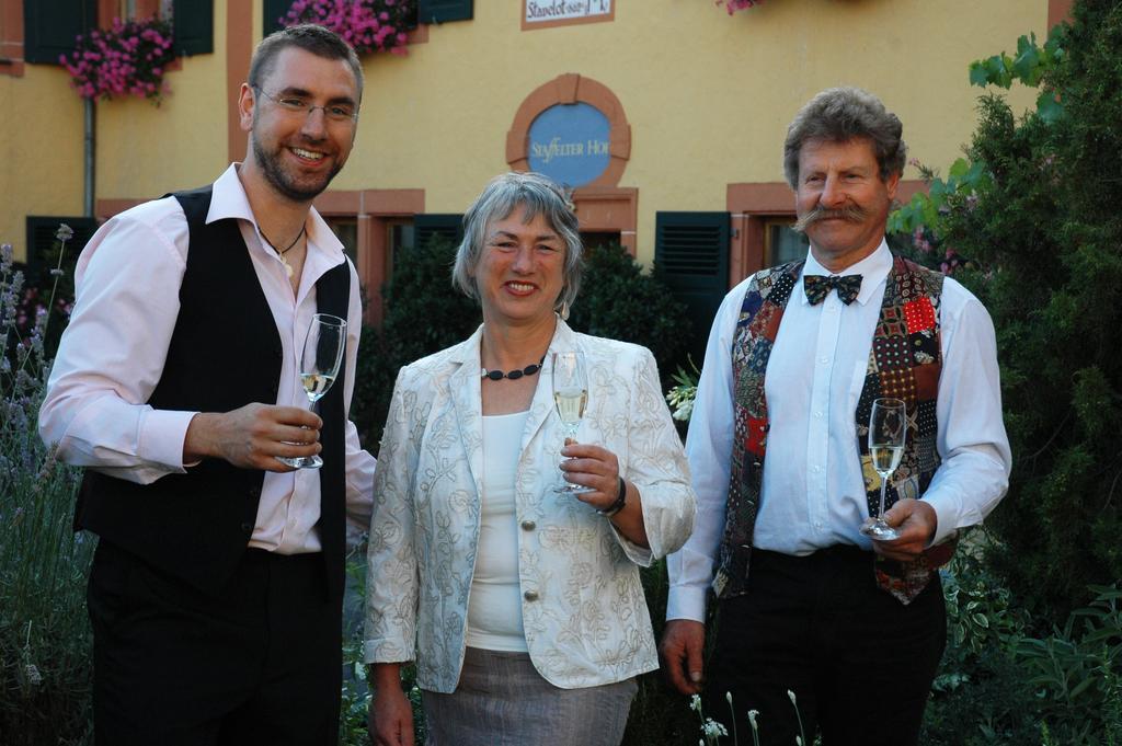 Gasthaus Bio-Weingut Staffelter Hof Kröv Exterior foto